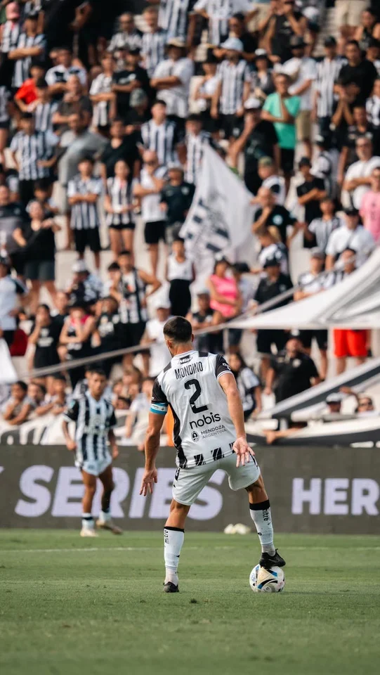 Collingwood Magpies 2024 Player Stats: Disposals, Goals & Tackle Leaders